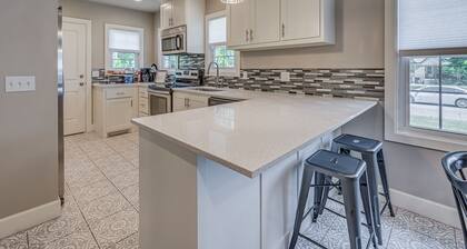 Fairgrounds Retreat newly remodeled weekly/monthly discounts