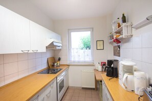 Cookware/dishes/utensils - Ferienzimmer mit Terrasse (Malchow)