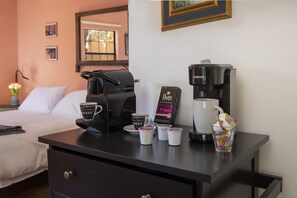 1 habitación, escritorio, tabla de planchar con plancha y wifi gratis 