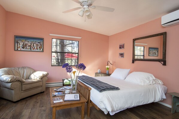 1 bedroom, desk, iron/ironing board, free WiFi