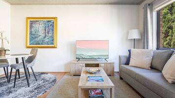 TV, Netflix, streaming services, offices