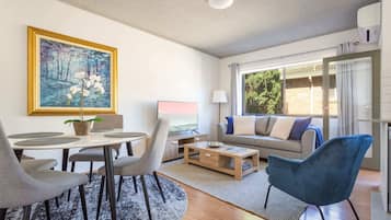 TV, Netflix, streaming services, offices