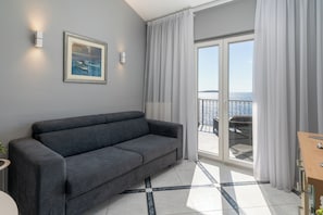 21-inch flat-screen TV with digital channels, TV - Villa Sine With Amazing Sea Panorama (Marina)