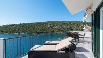 Family Villa, Multiple Bedrooms, Sea Facing (Villa Sine With Amazing Sea Panorama) | Terrace/patio