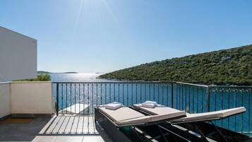 Family Villa, 6 Bedrooms, Balcony, Sea Facing (Villa Sine With Amazing Sea Panorama) | Terrace/patio