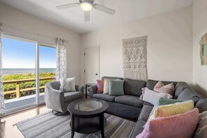 TV, offices - Waterfront on Cape Cod Bay! (Orleans)