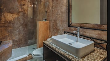 Deluxe Room | Bathroom