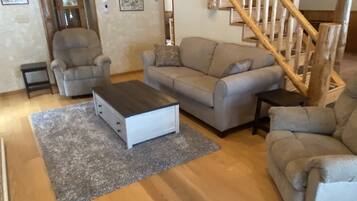 Smart TV, fireplace, DVD player, offices