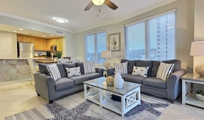 Smart TV - Beautiful, Luxury beachfront condo -3 beds plus bunk 3 bath paradise - sleeps 12 (Panama City Beach)