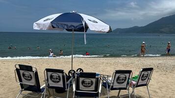 Beach nearby, sun loungers