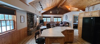 "The Birchwood" @ Moxi Lodge and Lounge