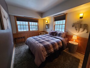 3 soverom, strykejern/-brett, reiseseng for barn og wi-fi