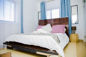 2 bedrooms, in-room safe, iron/ironing board, free WiFi