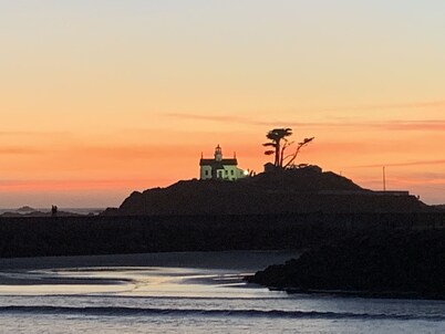 The Rustic Modern Retreat