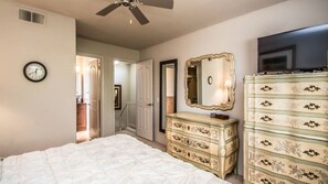 Apartment (2 Bedrooms) | 2 bedrooms, bed sheets - Great North Scottsdale Condo! (Scottsdale)