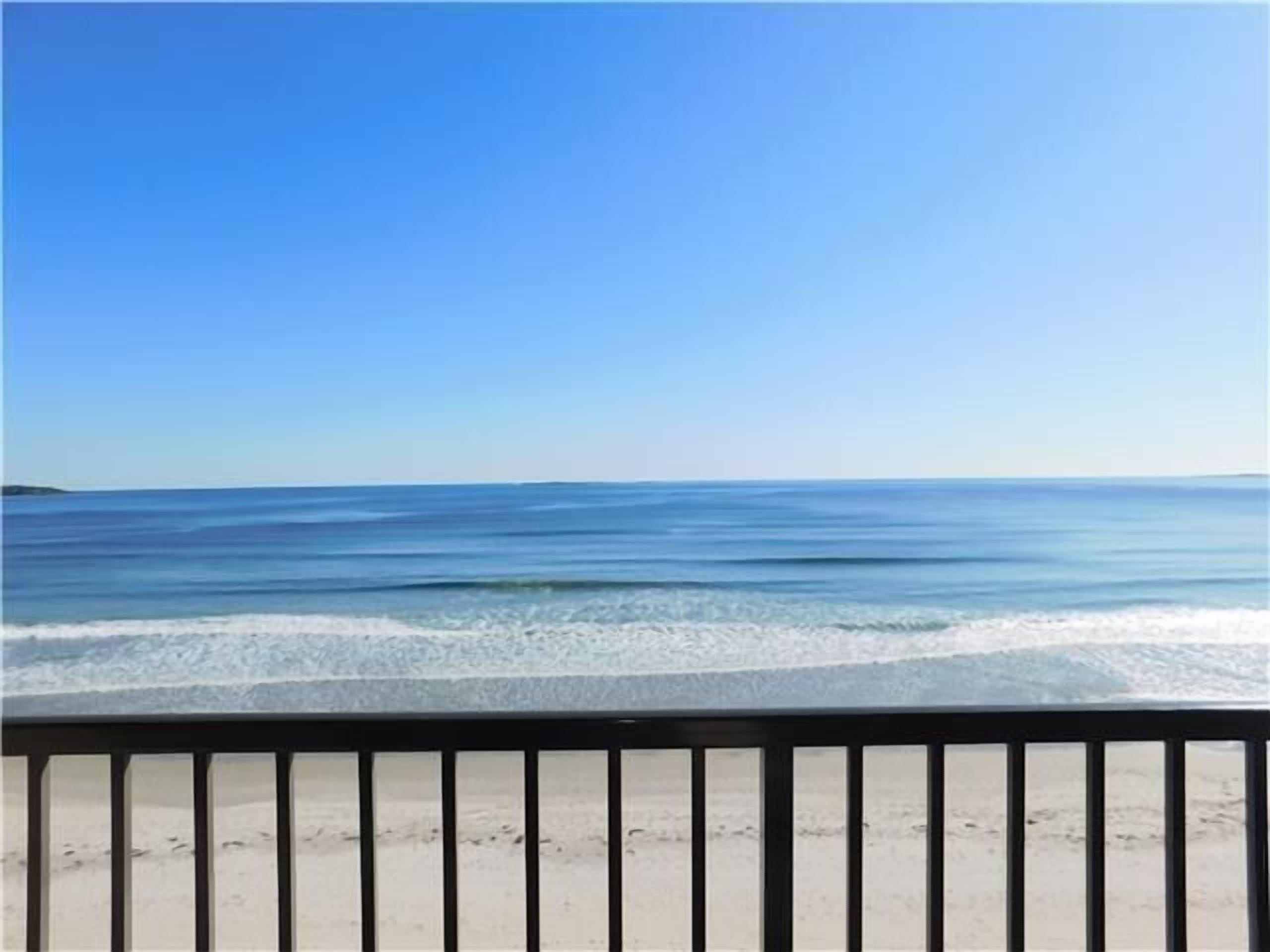 Sun Spray | Long-Term Stays | Oceanfront Condo | Bayley Vacation Rentals