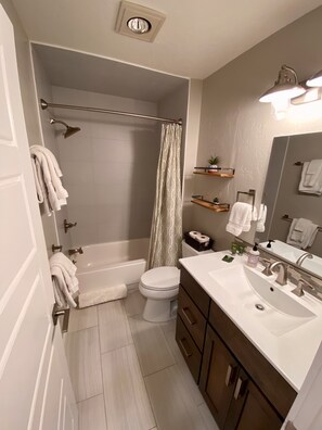 Combined shower/tub, hair dryer, towels, soap - Early Season Special! Biking and Hiking out your door, Garage, Hot Tub. (Gunnison)
