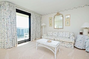 TV - Coastal Oasis Inviting 3BR Condo with Resort Pool (Pawleys Island)