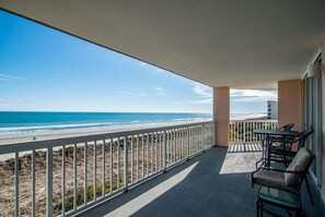Property grounds - Beachside Paradise 3BR Panoramic Ocean Views (Pawleys Island)