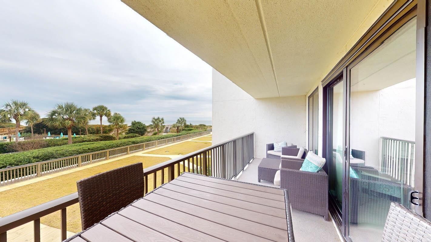 屋外ダイニングエリア