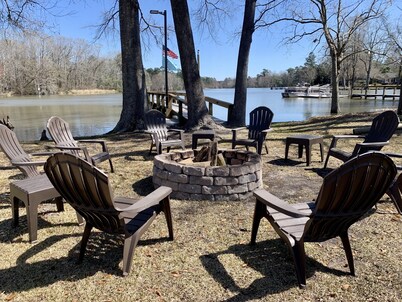 Courtney House on Lake Marion
