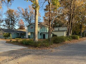 Exterior - Courtney House on Lake Marion (Eutawville)