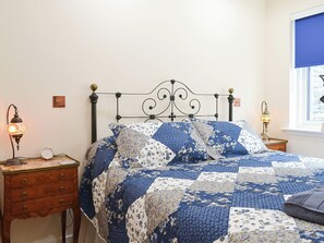 2 bedrooms, free WiFi, bed sheets - 2 bedroom accommodation in Connel, near Oban (Connel, near Oban)