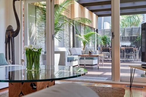 BOUTIQUE STAYS - Mordi Sands