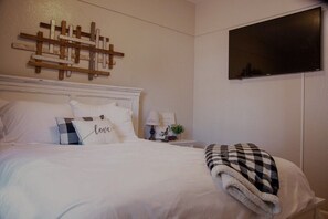 4 Schlafzimmer, Bügeleisen/Bügelbrett, kostenloses WLAN, Bettwäsche