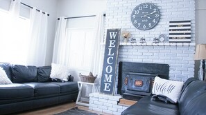 Smart TV, videojuegos, reproductor de DVD y videoteca 