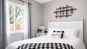 4 bedrooms, iron/ironing board, free WiFi, bed sheets - Hot Tub, Game Room, Group Getaway with EV Charger (Big Bear)