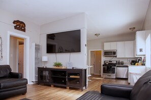 Smart-TV, Videospiele, DVD-Player, Videothek