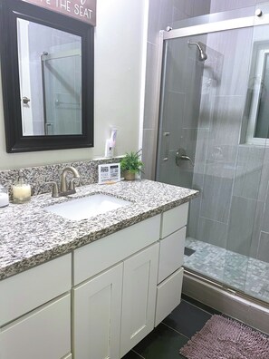 Unclassified image, 4 of 76, button