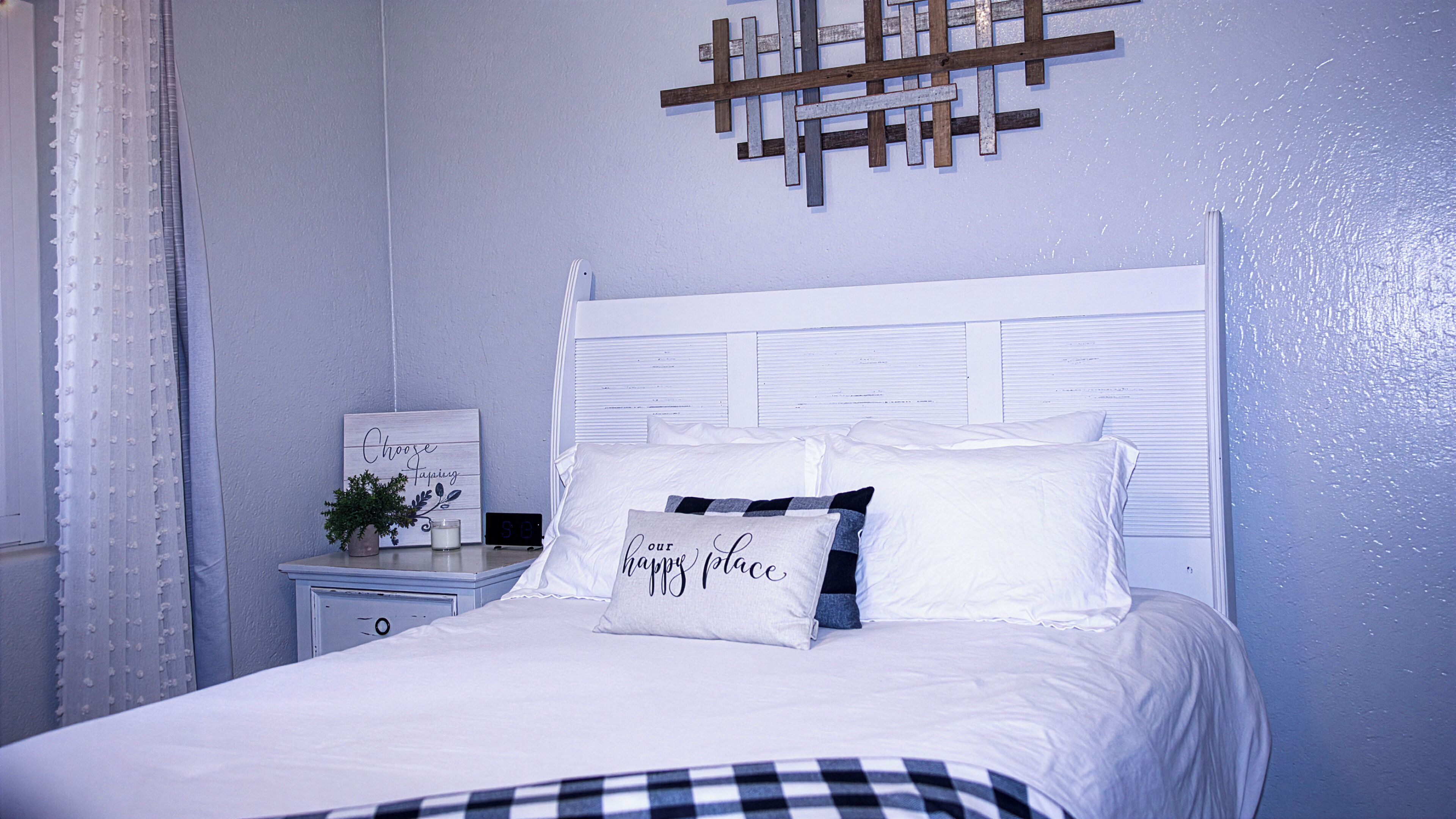 4 室のベッドルーム、アイロン / アイロン台、WiFi (無料)、ベッドシーツ