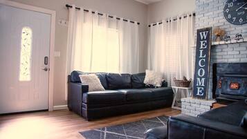 Smart TV, videojuegos, reproductor de DVD y videoteca