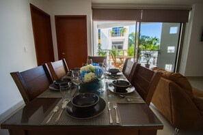 Junior Apartment (ISLA5) | Dining room - Suite isla Mujeres (Isla Mujeres)
