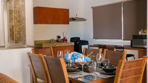 Junior appartement (ISLA5) | Dineerruimte