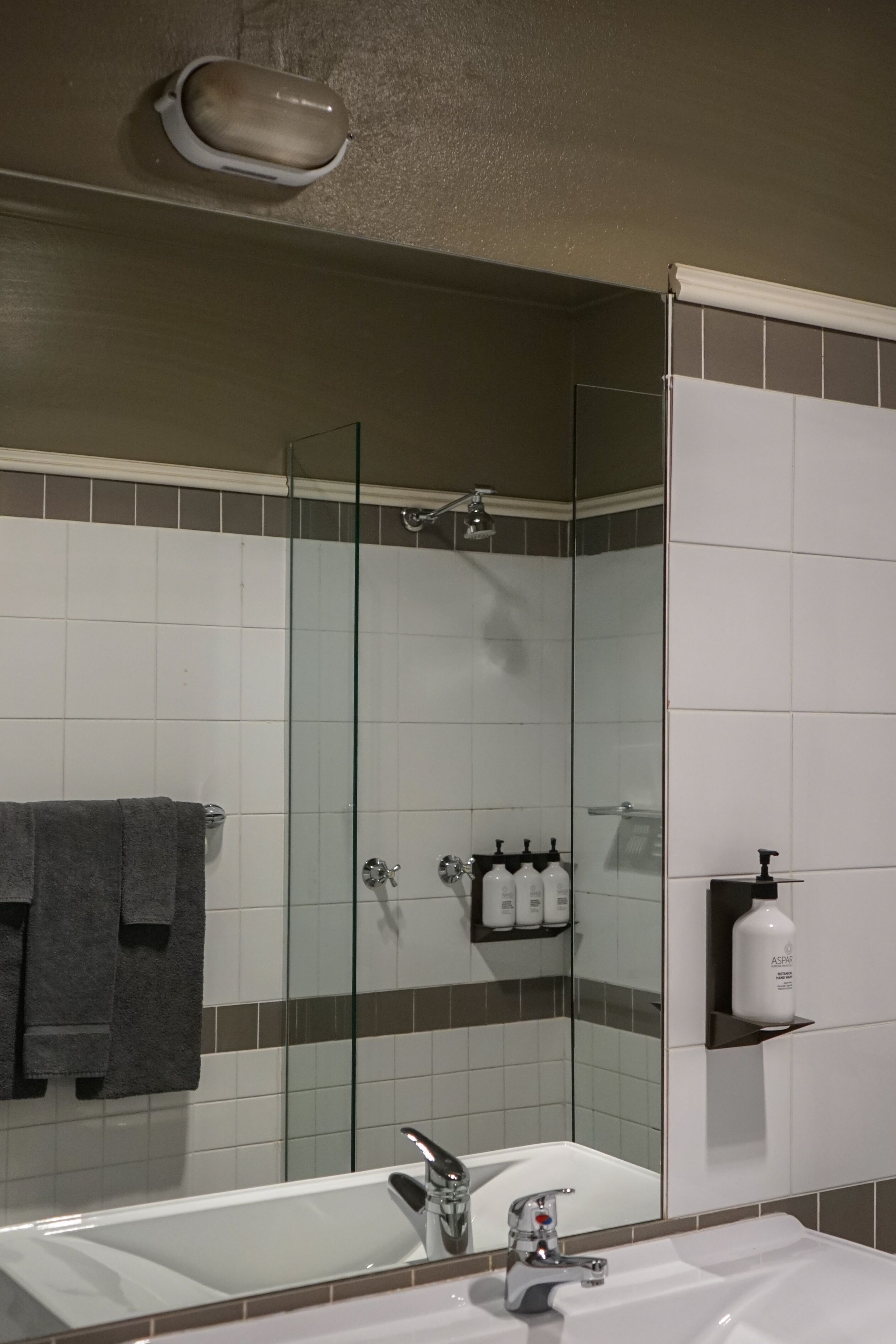 superior queen | bathroom | shower, hair dryer, towels, soap