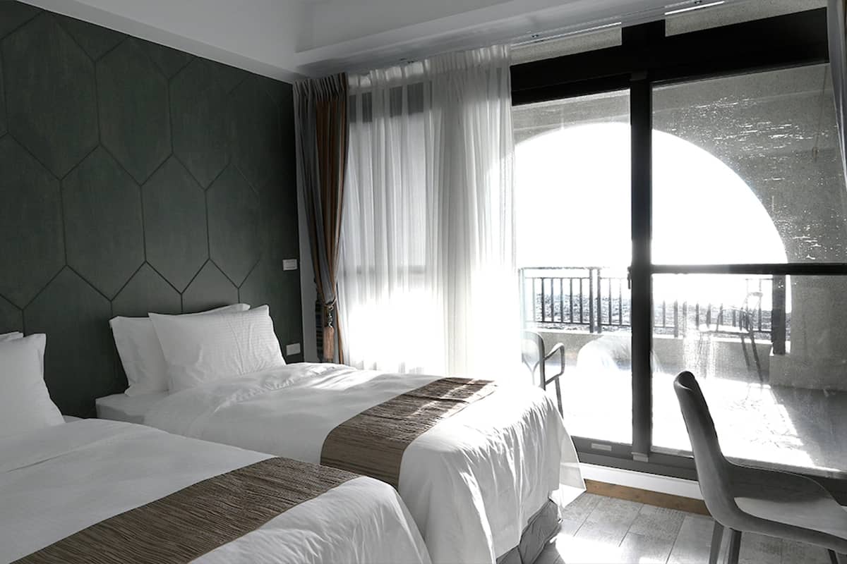 Comfort Quadruple Room (201) | WiFi (free)