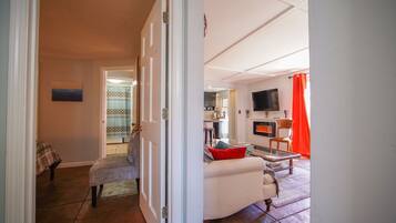 TV connectée, Netflix, livres, services de streaming