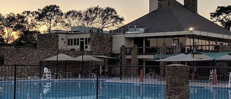 Piscine extérieure