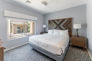 1 chambre, fer et planche Ă repasser, Wi-Fi, draps fournis