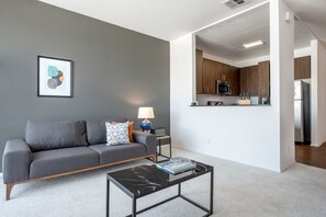 TV, fireplace, stereo
