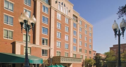 Wyndham Old Town Alexandria - 2 Bedroom Condo