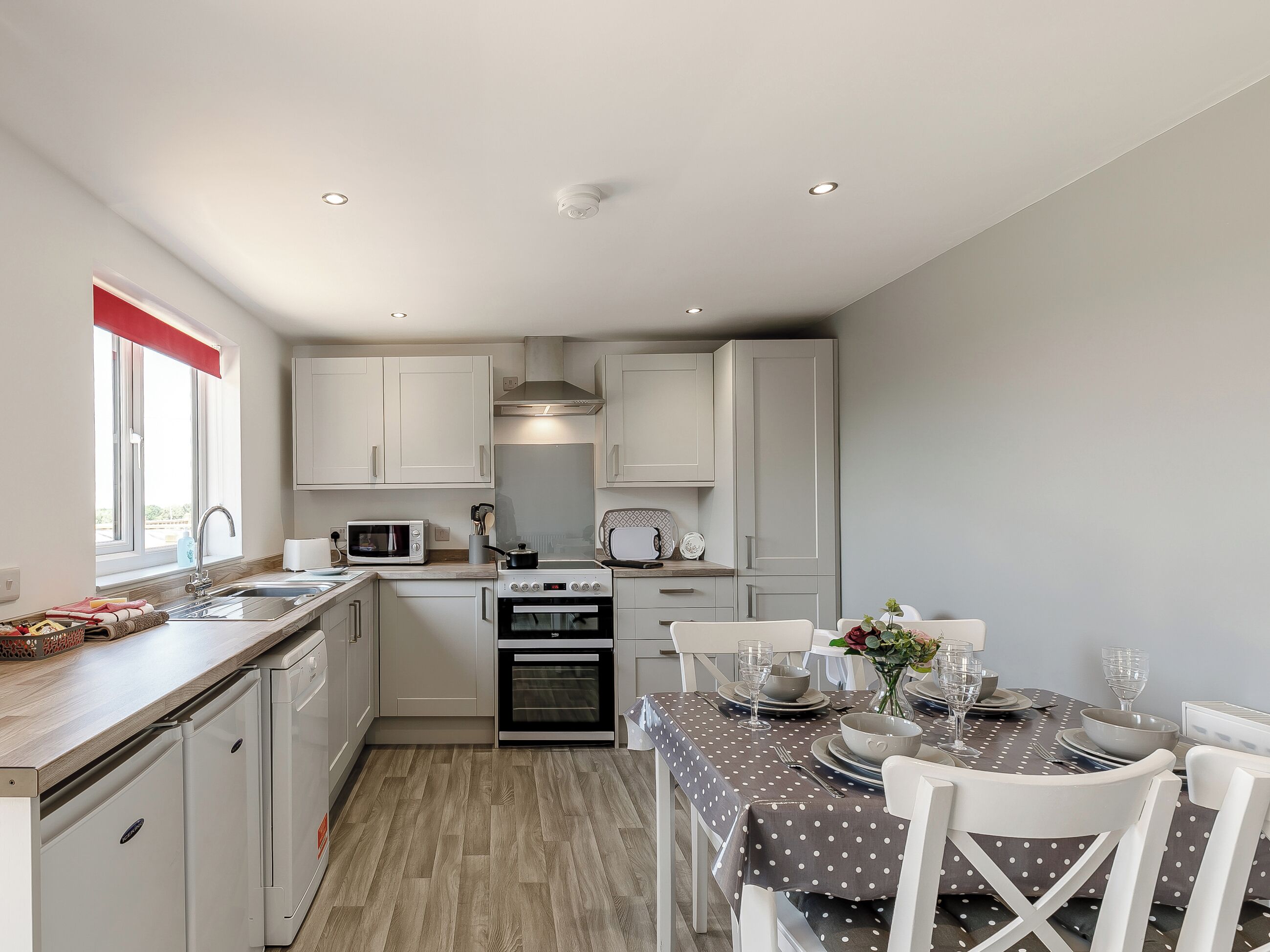 Dishwasher, high chair