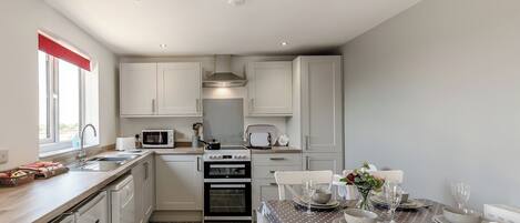 Diskmaskin och barnstol