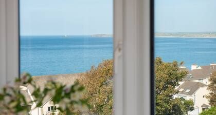 Fairsky - Just a short walk from Carbis Bay, this luxury penthouse apartment is sleeps eight and ha
