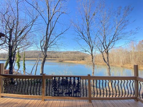 Current River Cottage