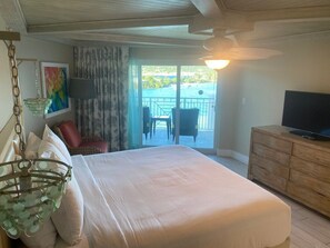 3 slaapkamers, een strijkplank/strijkijzer, wifi, beddengoed