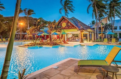 St. Thomas | Beach & Pool Access | 3BR Sleeps 6